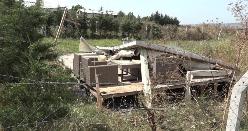 Büyükçekmece Gölü mutlak koruma havzasına yapılan 8 kaçak yapı yıkıldı.