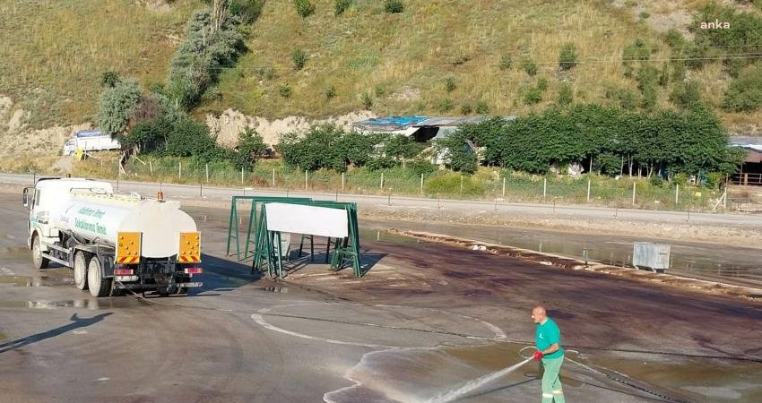 Çankaya Belediyesi, bayram öncesi yoğunlaştırdığı temizlik çalışmalarını bayram boyunca sürdürdü. 