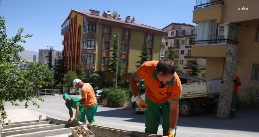 Yaz aylarıyla birlikte asfalt, kaldırım ve merdivenli yol çalışmalarına ağırlık