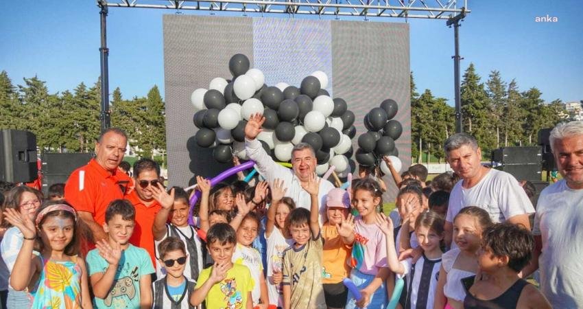 Çeşme Belediyespor Yaz Spor Okulları büyük bir coşkuyla başladı. 17