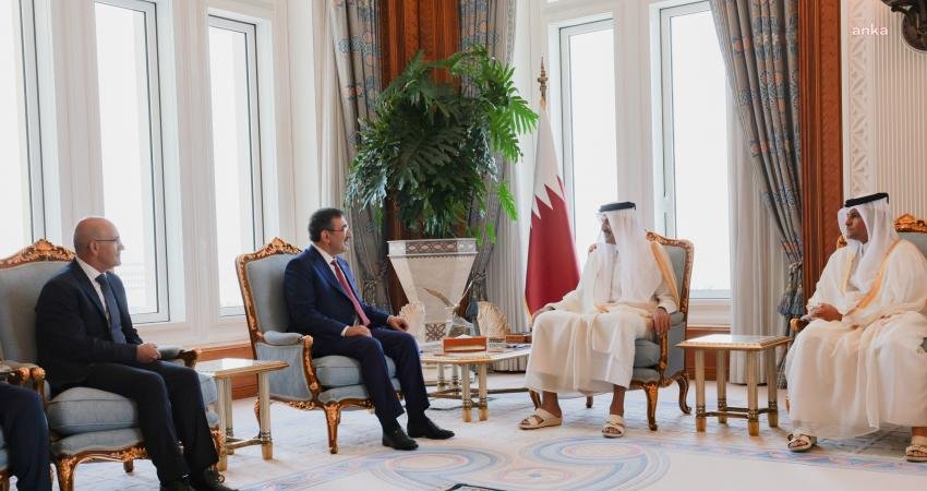 Cumhurbaşkanı Yardımcısı Cevdet Yılmaz ile Hazine ve Maliye Bakanı Mehmet