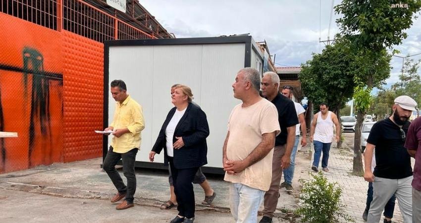 Ceyhan Belediye Başkanı Hülya Erdem,  fırtınadan zarar gören esnafı