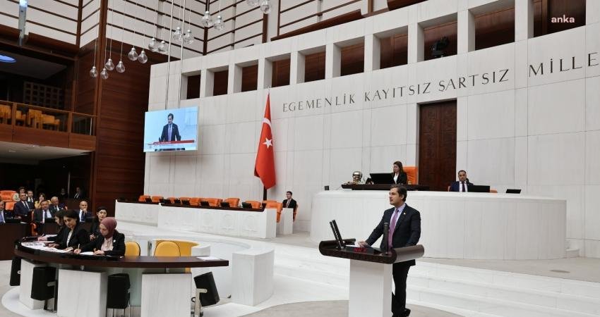 CHP İzmir Milletvekili Deniz Yücel, Alsancak Limanı’nın satılacağı iddialarına ilişkin;