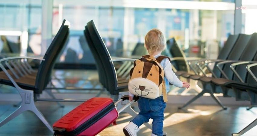 Çocuklarla Seyahat Ederken Güvenliğinizi Sağlayacak İpuçları Çocuklarla tatil planlaması yaparken, onların güvenliği ve mutluluğu her zaman