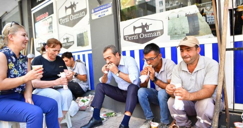 Çukurova Belediye Başkanı Çetin, Asfalt Çalışmalarını Denetledi Çukurova Belediye Başkanı Soner Çetin, Fen İşleri Müdürlüğü ekiplerinin ilçenin