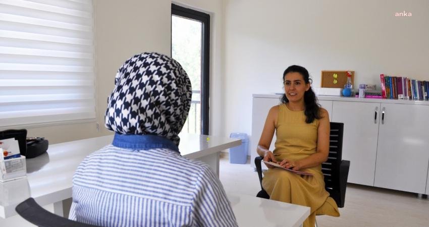 Çukurova Belediyesi tarafından hizmete açılan Psikolojik Danışma Merkezi’nde verilen ücretsiz