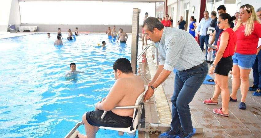 Çukurova Belediye Başkanı Soner Çetin, Hayal Park içinde hizmet eden