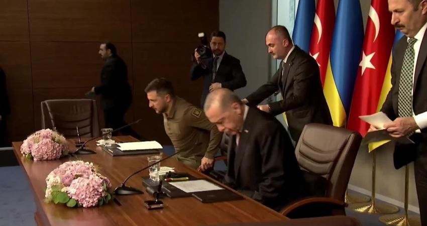 Cumhurbaşkanı Recep Tayyip Erdoğan, Devlet Başkanı Volodimir Zelenski ile İstanbul’daki