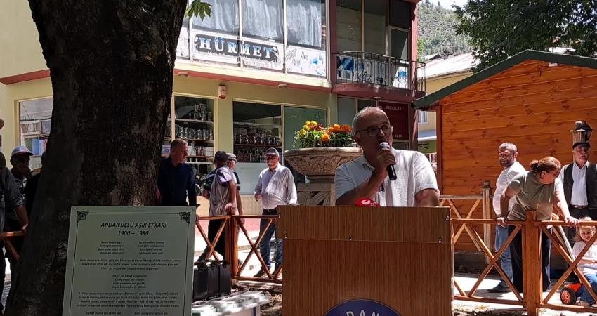 Artvin Ardanuç Belediyesi tarafından Ardanuç'un önemli değerlerinden Aşık Efkarı heykelinin