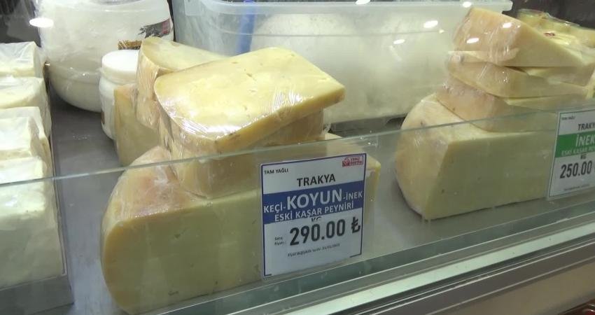 Edirne’deki şarküterilerde peynir satış fiyatlarına zam yapıldı. Edirneli Perihan Baran,