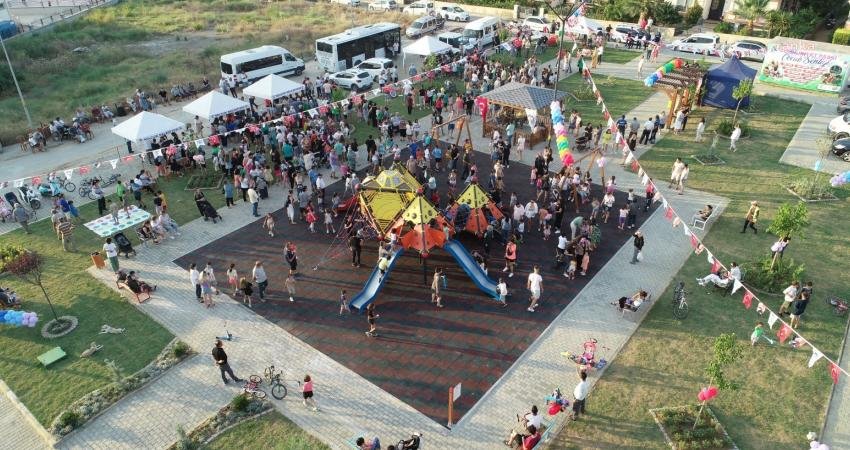 Efes Selçuk Belediyesi, Cumhuriyet Parkı’nın Açılışını Çocuk Şenliğiyle Yaptı İzmir, Efes Selçuk Belediyesi, Cumhuriyet Parkı’nın açılışını çocuk şenliği ile