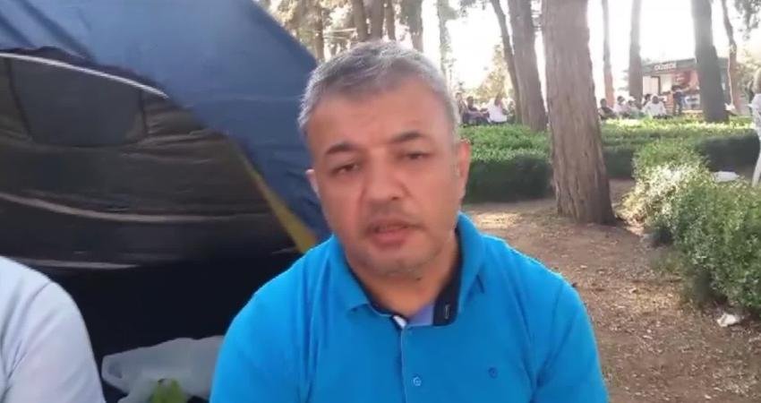 Emekliler, Emekli Maaşına Yapılan Zammı Protesto Etmek İçin Oturma Eylemine Başladı: “Çocuklarımızı Okutamıyoruz, Faturalarımızı Ödeyemiyoruz. Devlet Emeklileri Hiçe Saydı” Emekli maaşına yapılan yüzde 25 oranındaki artışı protesto etmek için