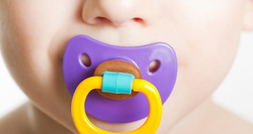 Emziği yalnızca uyku ve dinlenme vakti için saklayın ve çocuğunuzun