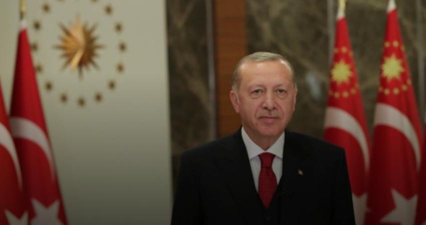 Erdoğan: Lozan Barış Antlaşması’yla Elde Ettiğimiz Hakları Kararlılıkla Savunurken, Yeni Hamlelerle Ülkemizin Kazanımlarını Tahkim Edeceğiz Cumhurbaşkanı Recep Tayyip Erdoğan, “Lozan Barış Antlaşması’yla elde ettiğimiz hakları