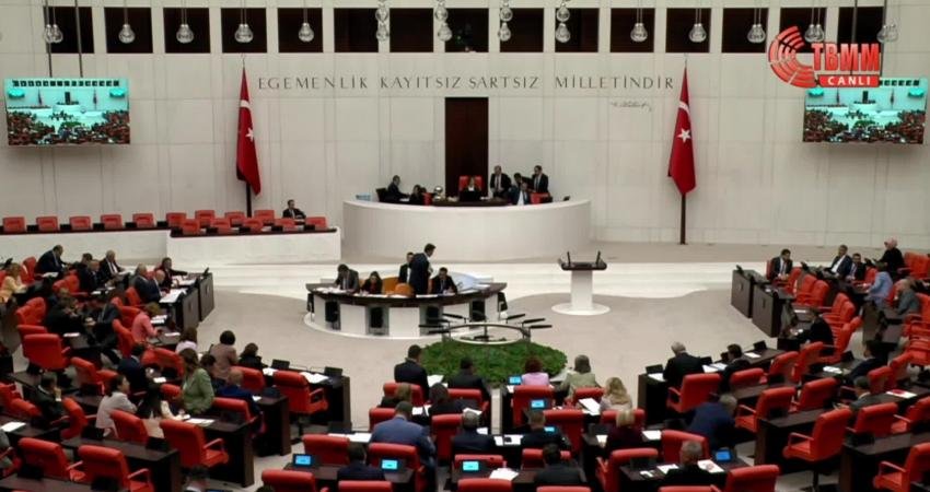 İYİ Parti Grup Başkanvekili Erhan Usta, “Mehmet Şimşek Twitter hesabından