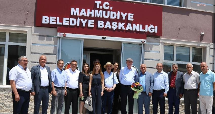 Eskişehir’in CHP’li Belediye Başkanları, Mahmudiye ilçesinde düzenlenen buluşmada dayanışma vurgusu