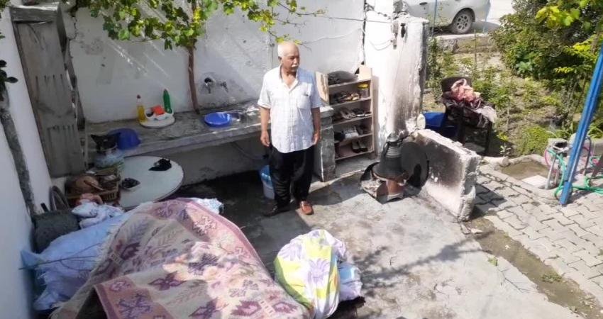 Fırtınada Mutfak Çatısı Uçan Kadirlili Vatandaş: “Fakir Olmak, Çaresiz Olmak, Kimsesiz Olmak Suç Mu?” Osmaniye'nin Kadirli ilçesinde yaklaşık 10 yıl önce fırtınada mutfak çatısı