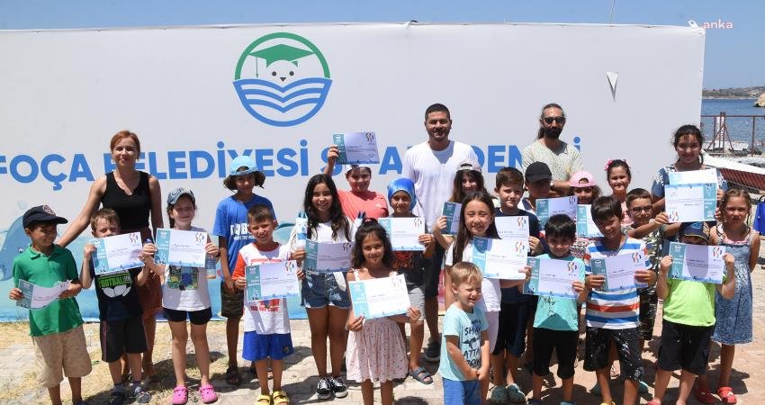 Foça Belediyesi Su Akademisi’ni tamamlayan çocuklara ‘Su Dostu’ sertifikası verildi.