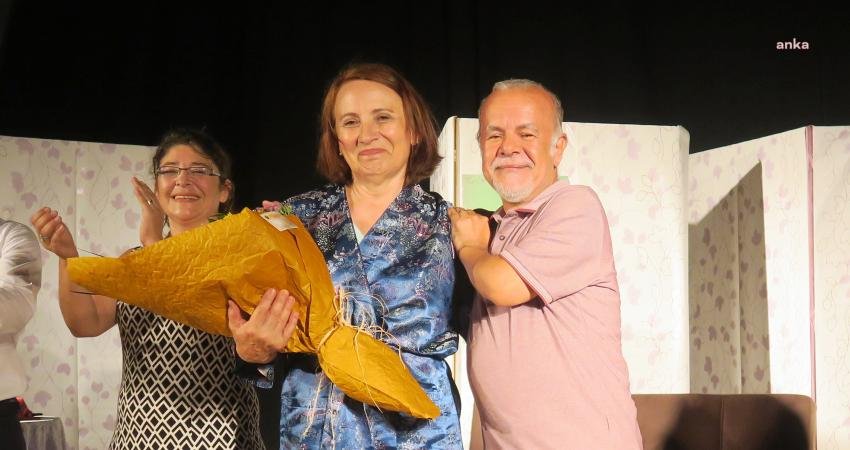 Foça Belediye Tiyatrosu, Muzaffer İzgü’nün eseri ‘‘Lütfen Kızımla Evlenir Misiniz?’’