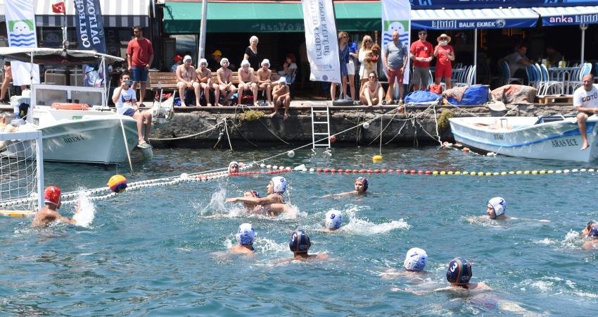 Foça’da ‘Sutopu Yaz Kupası’ Düzenlendi ‘Sutopu Yaz Kupası’, Foça Belediyesi ve Dalton Koleji iş birliği