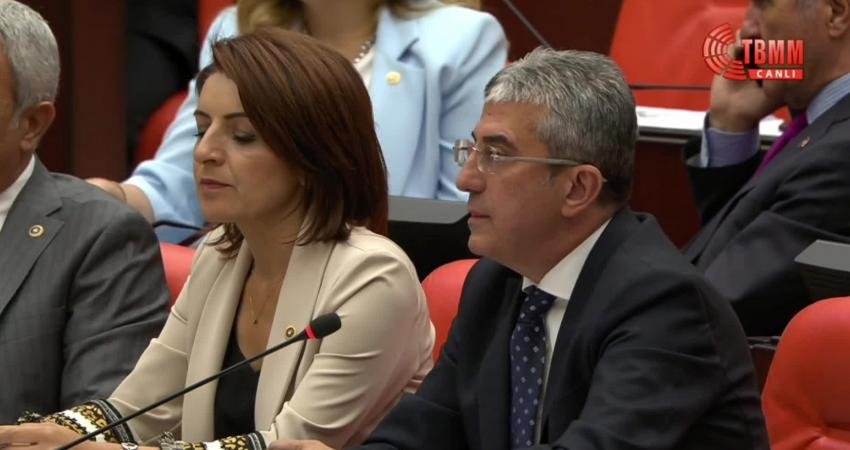 Gökhan Günaydın: “Acaba Her Sene Tekrarlanan Bu Karadeniz Sel Felaketi Konusunda Merkezi Hükümet Ne Yapmayı Planlıyor? Biz 2024’ün Temmuz’unda da Karadeniz’de Yaşanacak Olan Sel Felaketleri İçin Aynı Cümleleri Kurmaya Devam Edecek Miyiz? CHP Grup Başkanvekili Gökhan Günaydın, Karadeniz’deki sel felaketlerine ilişkin, “Acaba