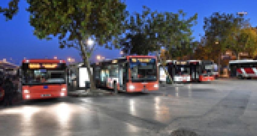 İzmir Büyükşehir Belediyesi’nin tüm toplu ulaşım araçlarında başlattığı Halk Taşıt