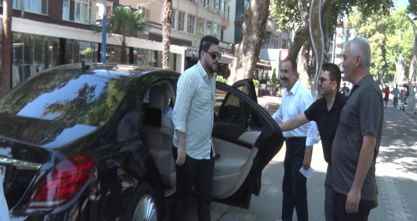 Hüseyin Baş: “Bir Vaizler Ülkeyi Bu Hale Getirdi Bir de Bu Caizler Lobisi. İnşallah Bu Lobilerden de Ülkemizi Bir Biz Arındıracağız” Bağımsız Türkiye Partisi (BTP) Genel Başkanı Hüseyin Baş, bugün Yalova’da;