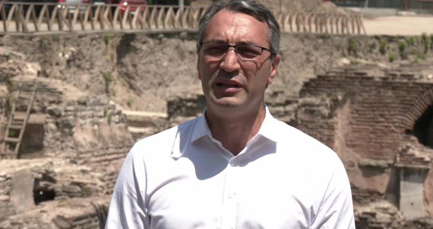 İBB Genel Sekreter Yardımcısı Mahir Polat: “Biz İstanbul Arkeolojisine Hizmet Etmeye Devam Ediyoruz” İstanbul Saraçhane’de devam eden Polieuktos kazısında yerin 2 metre altından