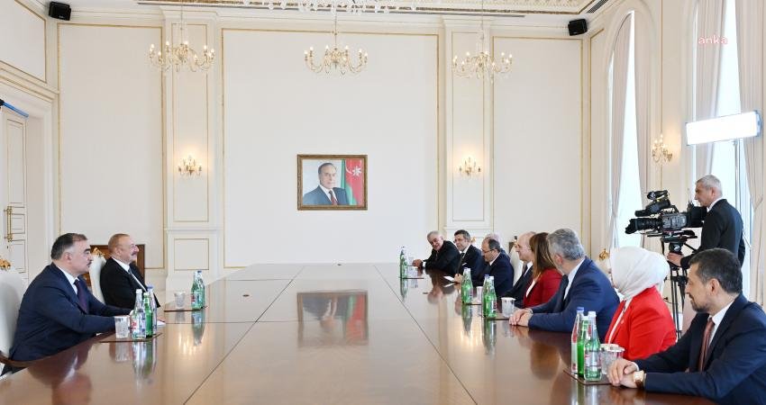 İlham Aliyev, TBMM Başkanı Numan Kurtulmuş’u Kabul Etti Azerbaycan Cumhurbaşkanı İlham Aliyev, TBMM Başkanı Numan Kurtulmuş ve beraberindeki