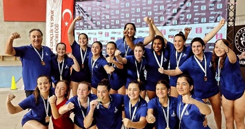 Dev bütçeli rakipleri önünde altyapı sporcularıyla kadınlarda U19, U15 ve