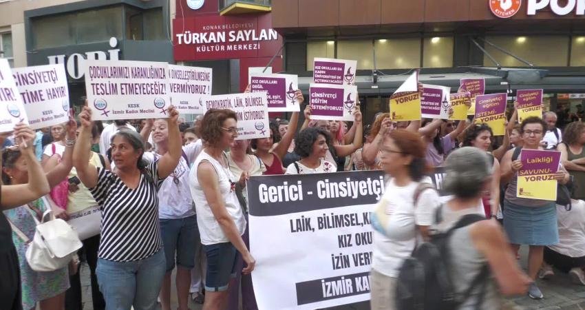 İzmir Kadın Platformu, karma eğitim ile ilgili sözleri nedeniyle Milli