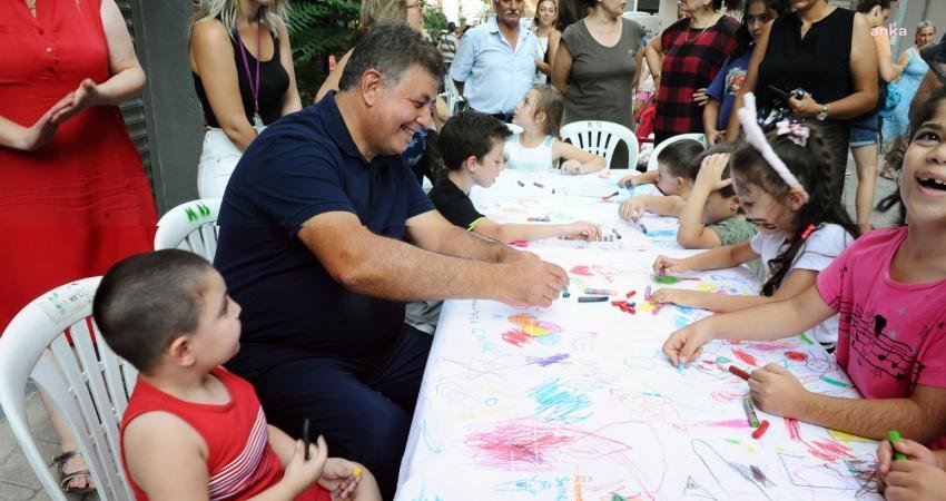 Karşıyaka’da “Sokak Senin” Buluşmaları Devam Ediyor Karşıyaka Belediyesi'nin Sağlıklı Kentler Birliği'nden ödül alan “Sokak Senin” adlı