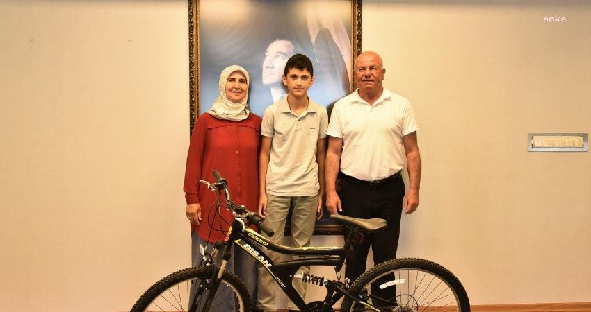 Kemalpaşa Belediyesi Eğitim Merkezi Öğrencilerinden LGS Başarısı Kemalpaşa Belediyesi Eğitim Merkezi öğrencileri, bu yıl düzenlenen Liselere Geçiş