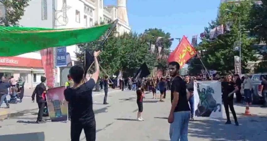 Kerbela'da susuz bırakılarak şehit edilen Hz. Hüseyin ve 72 yakını,