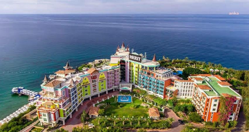 Kıbrıs otel fiyatları, otelin konumu, hizmetleri, sezon ve rezervasyon tarihine