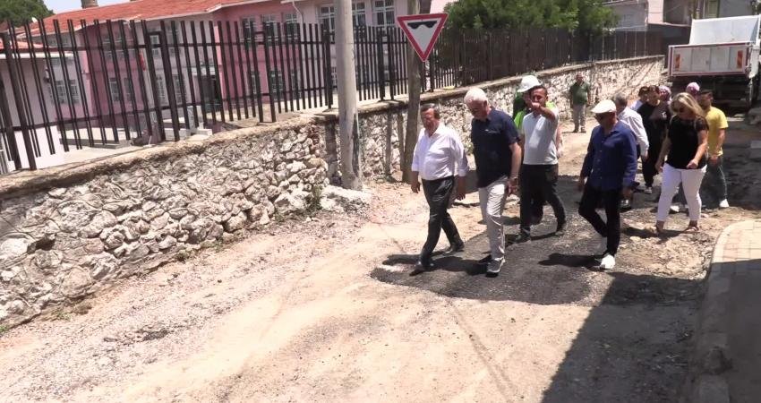 Konak’ın Yollarına 4 Buçuk Yılda 50 Bin Ton Asfalt Konak Belediyesi'nin aralıksız sürdürdüğü yol, kaldırım düzenleme ve yenileme ile