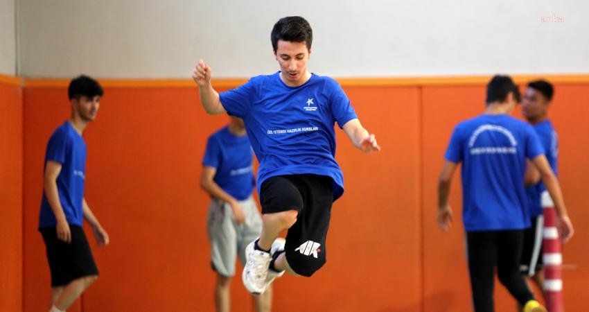 Küçükçekmece’de Ücretsiz Pomem, Besyo ve Spor Liseleri Hazırlık Kursları Başladı Küçükçekmece Belediyesi, ücretsiz olarak düzenlediği özel yetenek sınavları hazırlık kurslarıyla