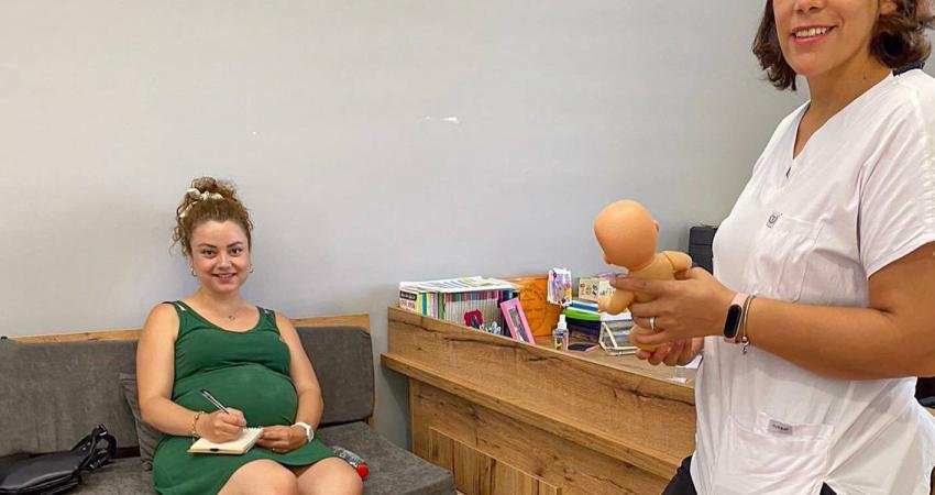 Kuşadası Belediyesi tarafından çocukların kişisel gelişimlerine ve ebeveynlerin bilinçlenme sürecine