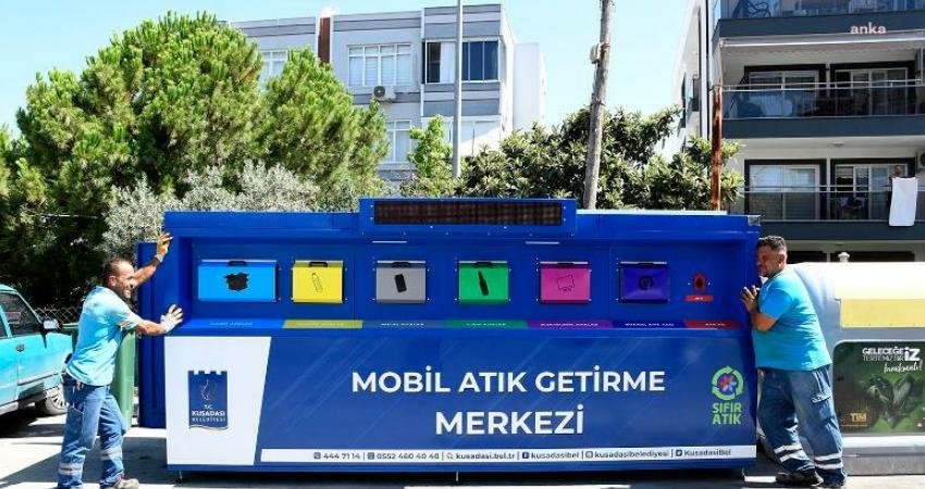 Kuşadası Belediyesi, farklı türdeki atıkların geri dönüşüme kazandırılması amacıyla yaklaşık