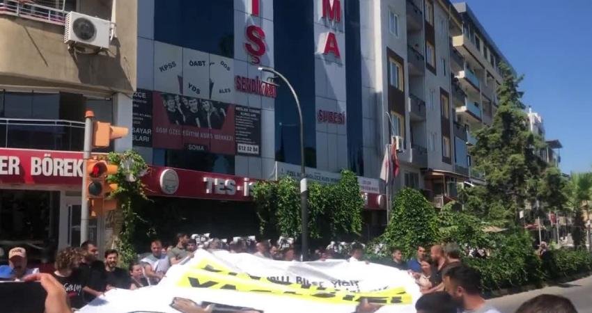 Maden işçilerinin Ankara yürüyüşü sonrası Soma’ya dönerken geçirdikleri trafik kazasında