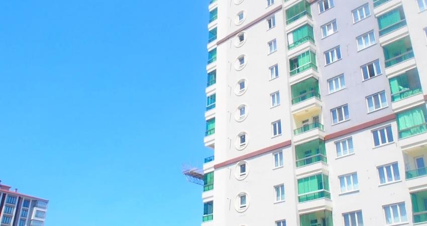 Malatya’da depremden etkilenen bir sitede yaşayan vatandaşlardan, doğal gaz faturasını