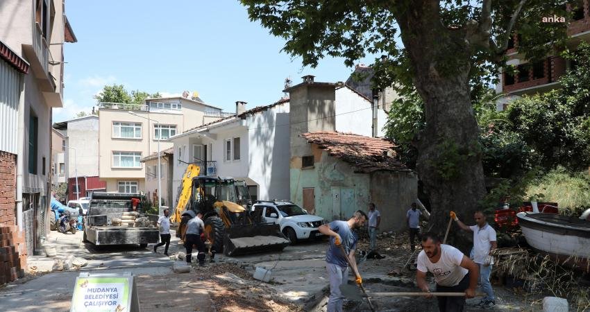 Mudanya Belediyesi Fen İşleri Müdürlüğü ekipleri, Tirilye mezarlık yolundaki üstyapı