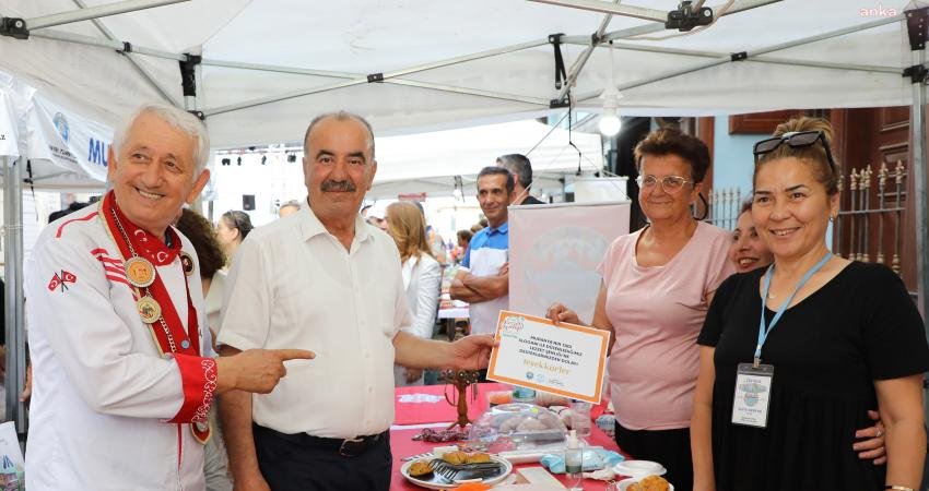Mudanya Lezzet Şenliği Başladı Mudanya Belediyesi’nin mutfak kültürünü tanıtmak için düzenlediği Lezzet Şenliği, başladı.
