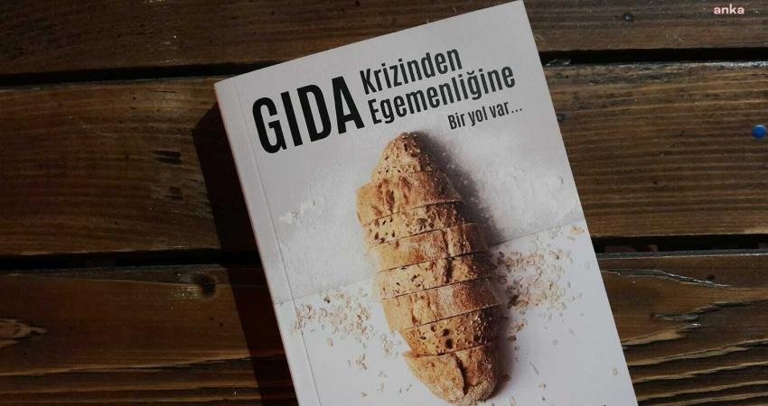 Tarım, gıda, ekoloji alanlarında yazdığı yazılar ve haberleriyle tanınan gazeteci