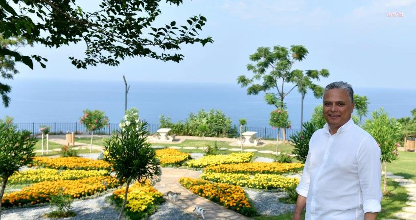 Muratpaşa Belediye Başkanı Ümit Uysal, falez sahil bandında yer alan