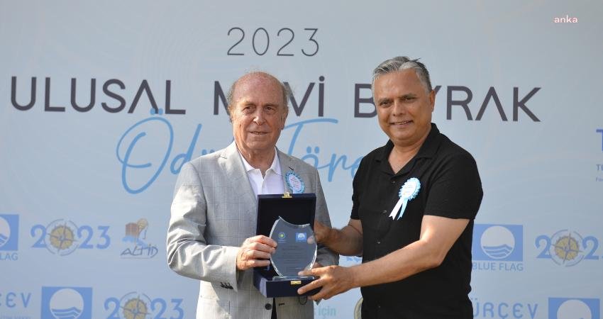 Muratpaşa Belediyesi’ne ‘En İyi Çevre Eğitim Etkinlikleri Ödülü’ Muratpaşa Belediye Başkanı Ümit Uysal, belediyenin üst üste 8’inci kez