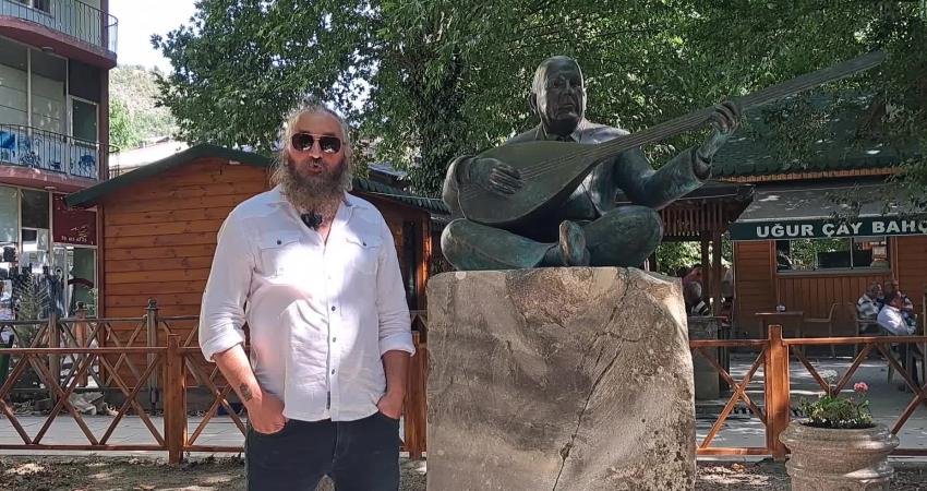 Ardanuç'un Yolüstü köyünde 1900 yılında doğan 1980 yılında Bursa’da hayatını kaybeden,