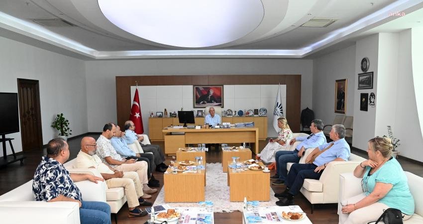 Gazetecilik mesleğine gönül veren ve uzun zamandır bu mesleği sürdüren