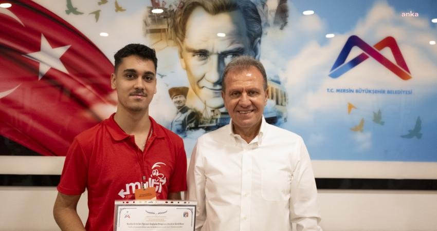 Almanya Oberhausen kentinden Mersin’e “Kardeş Şehirler Öğrenci Değişim Programı” kapsamında gelen öğrenciler,