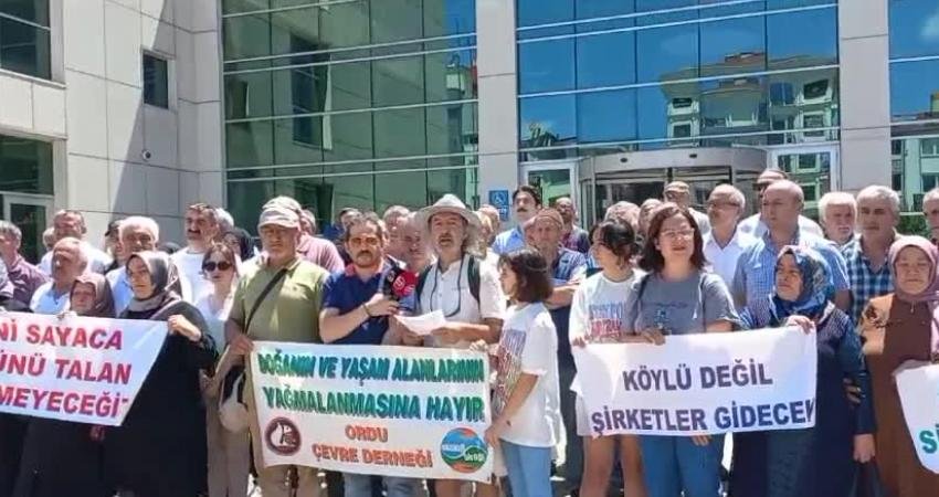 Ordu’nun Ulubey İlçesinde Bentonit Madenine Karşı Çıkan Halk, ‘ÇED Gerekli Değildir’ Kararı İçin İptal Davası Açtı Ordu’nun Ulubey ilçesinde tarım ve orman alanında açılmak istenen bentonit